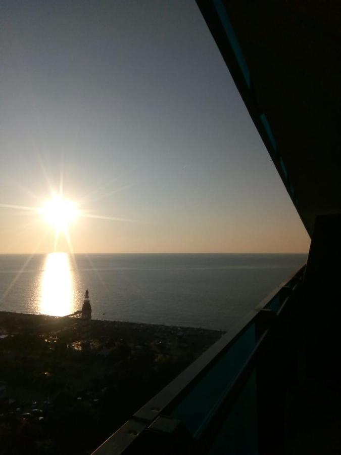 Апартаменты С Видом На Море Twin Towers Batumi, Orbi City Exteriör bild