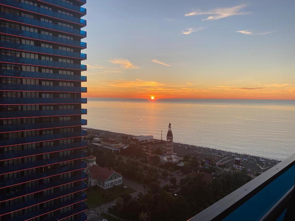 Апартаменты С Видом На Море Twin Towers Batumi, Orbi City Exteriör bild
